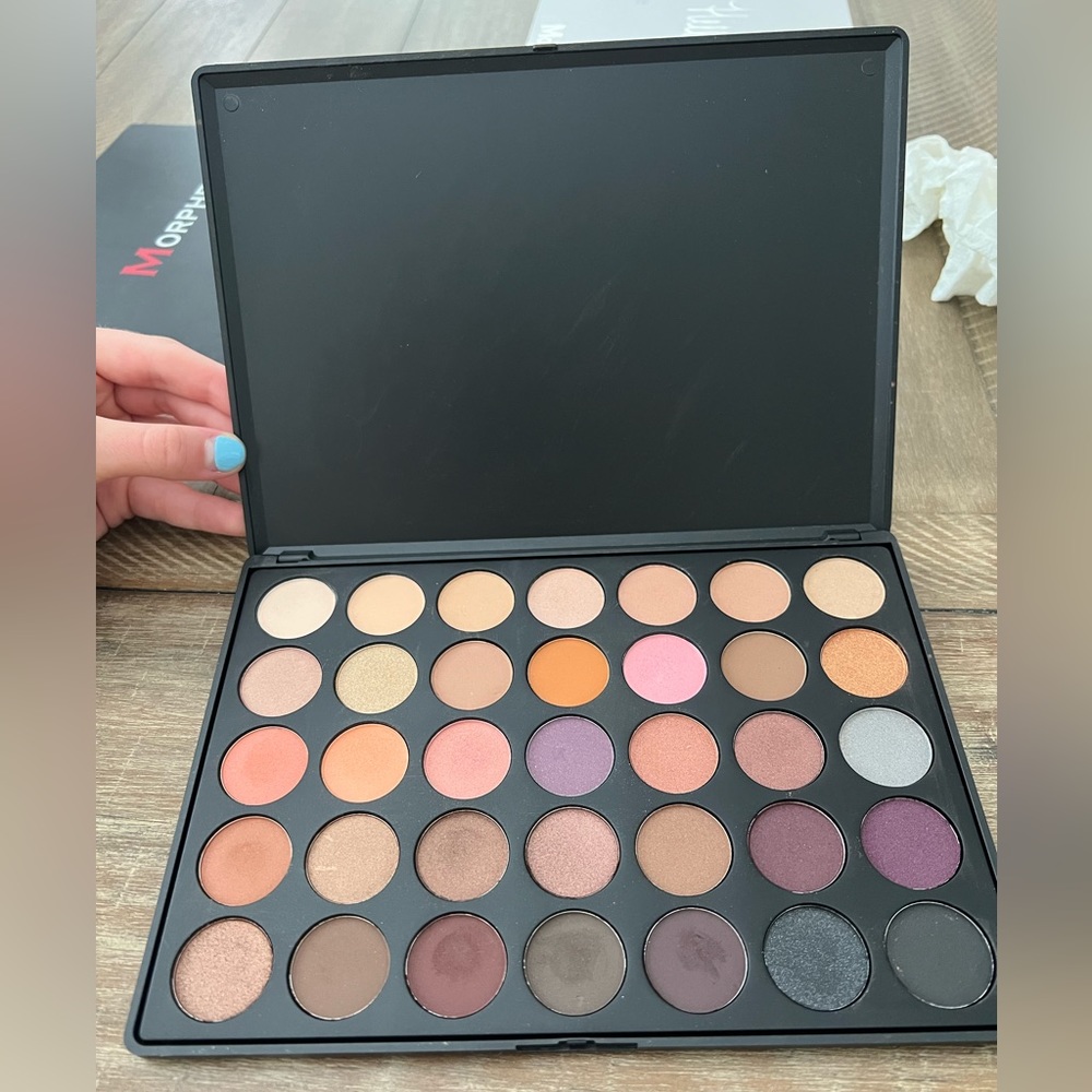 Morphe brushes 35w eyeshadow palette